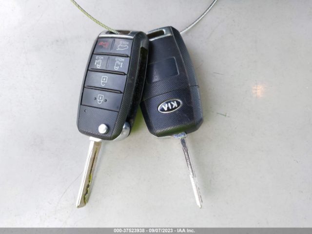 KNDMB5C1XG6146524 KIA SEDONA LX