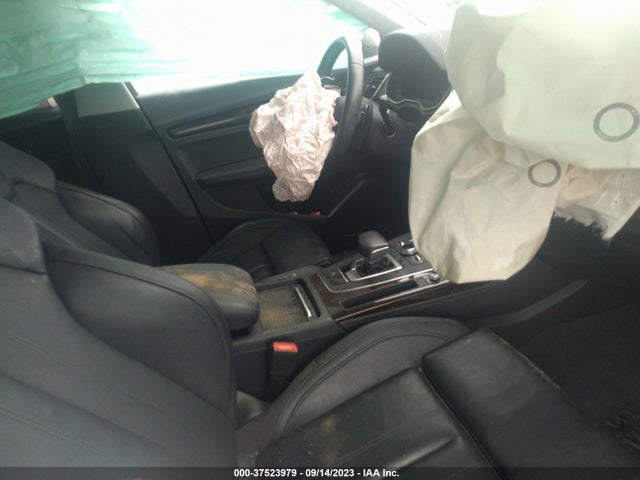 WA1BNAFY0K2032218 Audi Q5 45 Premium
