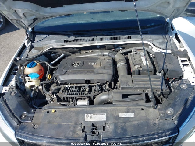 3VWD17AJXFM347983 Volkswagen Jetta Sedan 1.8t Se