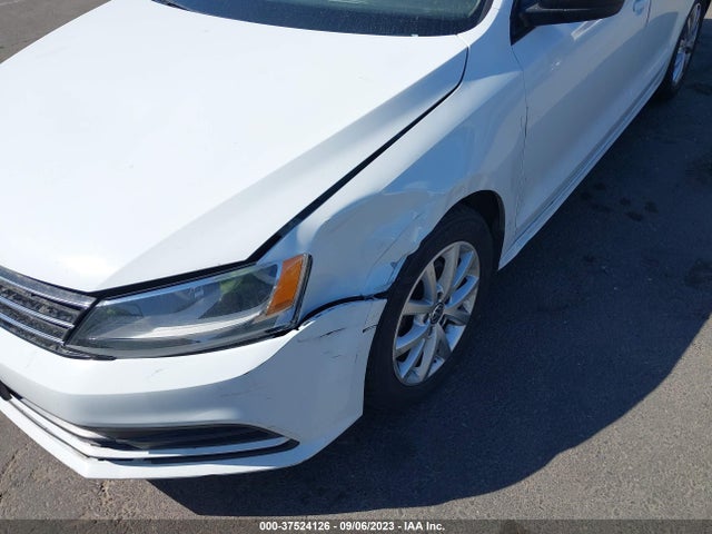 3VWD17AJXFM347983 Volkswagen Jetta Sedan 1.8t Se