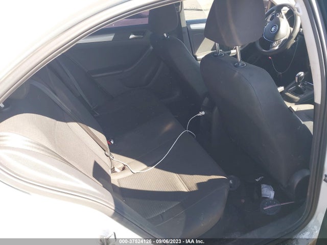 3VWD17AJXFM347983 Volkswagen Jetta Sedan 1.8t Se