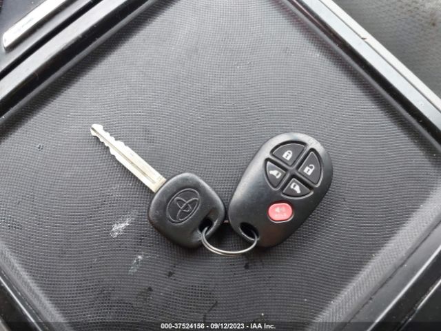 5TDKK3DC8FS690529 Toyota SIENNA LE