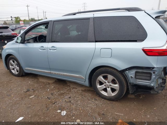 5TDKK3DC8FS690529 Toyota SIENNA LE
