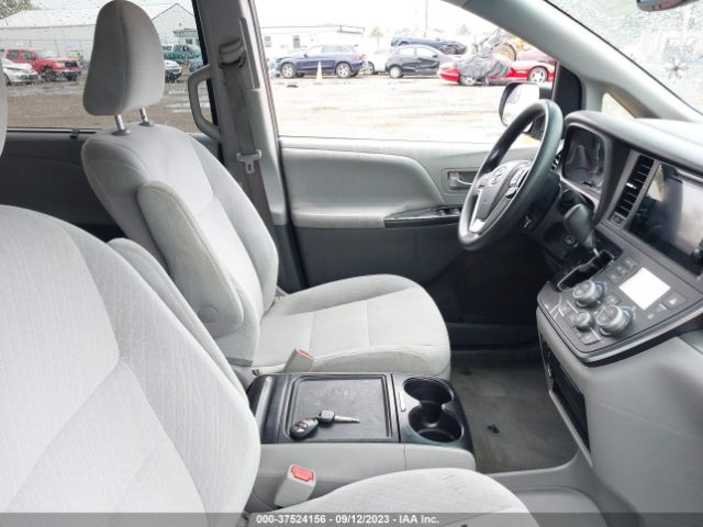 5TDKK3DC8FS690529 Toyota SIENNA LE