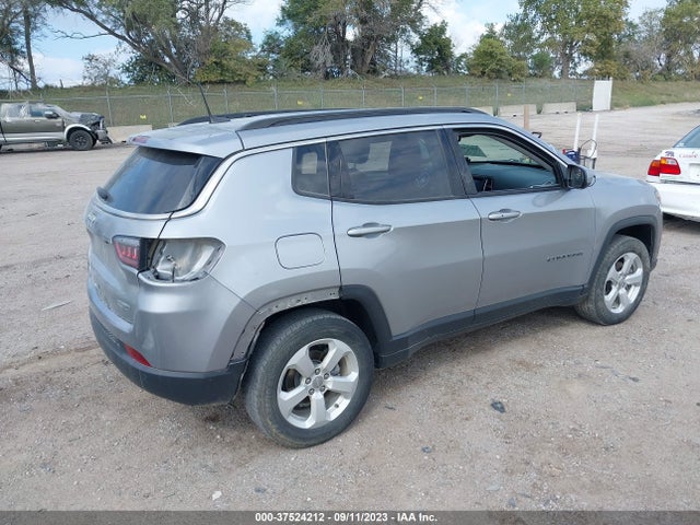 Jeep Compass Latitude 2018 3C4NJDBB6JT333171 Image 4