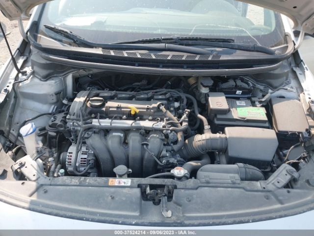 3KPFK4A76JE201207 KIA FORTE LX