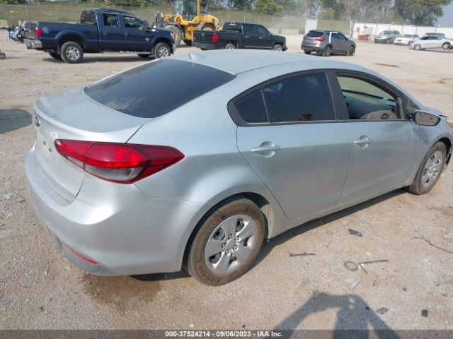 3KPFK4A76JE201207 KIA FORTE LX