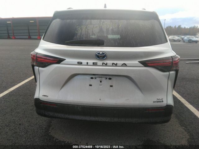 5TDYSKFC6NS051811 Toyota SIENNA XLE