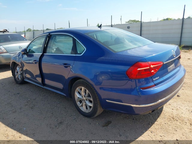1VWAT7A31GC045841 Volkswagen Passat 1.8t S
