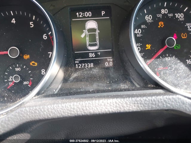 1VWAT7A31GC045841 Volkswagen Passat 1.8t S