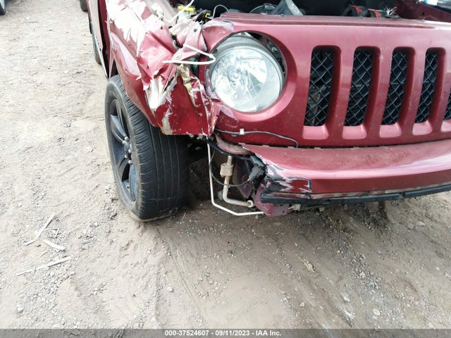 1C4NJPBA0FD313990 Jeep Patriot Altitude Edition
