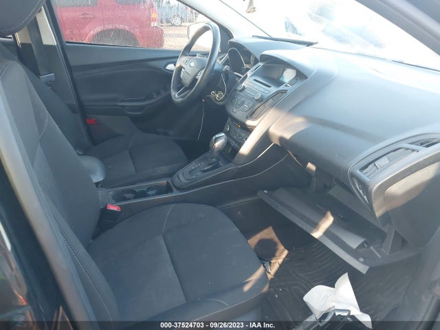 2015 FORD FOCUS SE VIN: 1FADP3K24FL260458