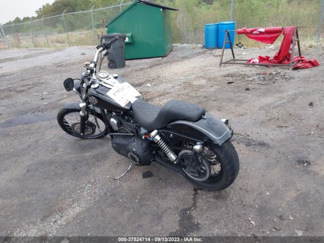 2010 HARLEY-DAVIDSON FXDWG 1HD1GP415AC326869 Photo 2