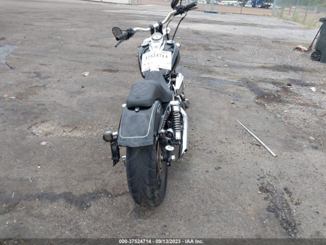 2010 HARLEY-DAVIDSON FXDWG 1HD1GP415AC326869 Photo 5