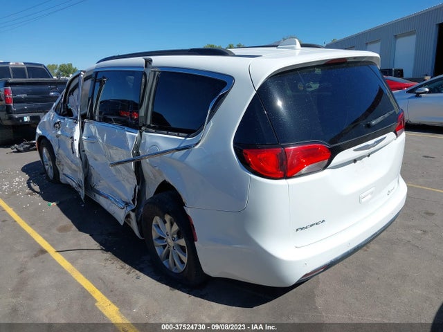 2C4RC1BG3HR540099 Chrysler Pacifica Touring-l