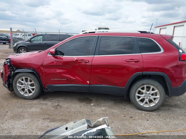 1C4PJLCB2GW377107 Jeep Cherokee Latitude
