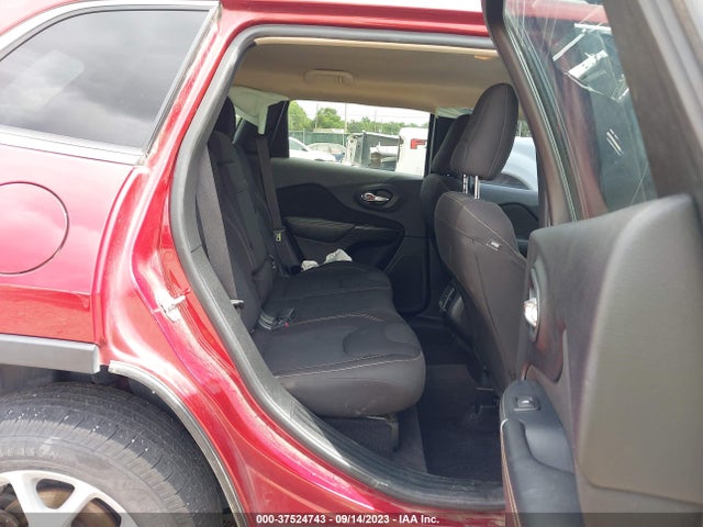 1C4PJLCB2GW377107 Jeep Cherokee Latitude