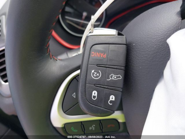 3C4NJDDB1JT212710 Jeep Compass Trailhawk