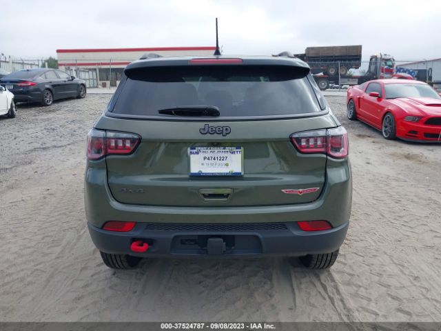 3C4NJDDB1JT212710 Jeep Compass Trailhawk