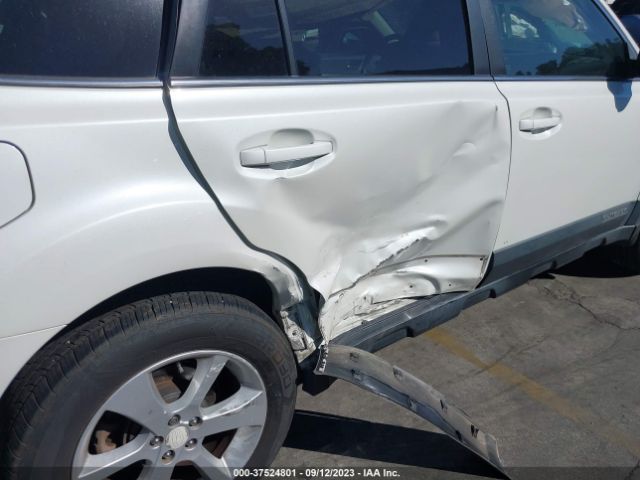 4S4BRBCCXE3271939 Subaru Outback 2.5i Premium