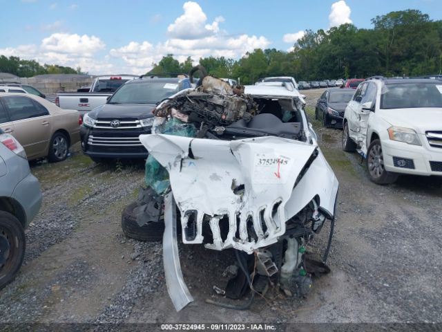 1C4PJLCB6HD233489 Jeep Cherokee Latitude