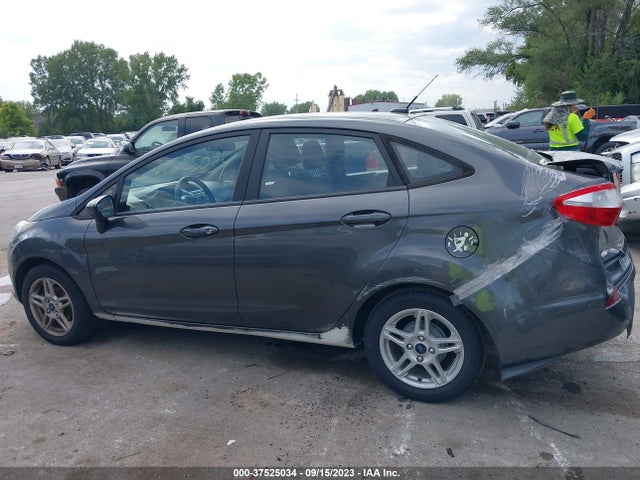 Ford FIESTA SE 2018 3FADP4BJ8JM111829 Image 14