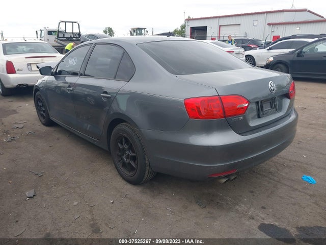 3VW2K7AJ5EM335632 Volkswagen Jetta Sedan S