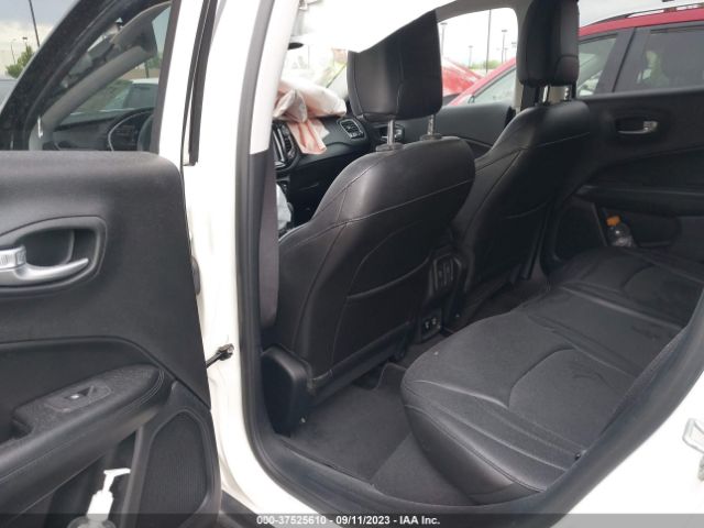 3C4NJCBB8JT327320 Jeep Compass Altitude