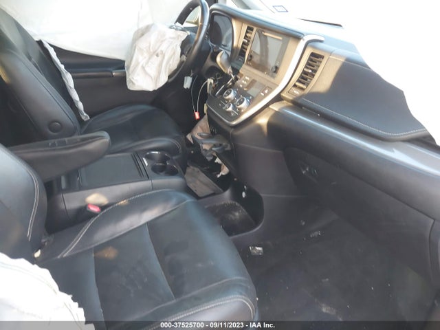 Toyota SIENNA SE 2015 5TDXK3DC2FS644023 Image 5