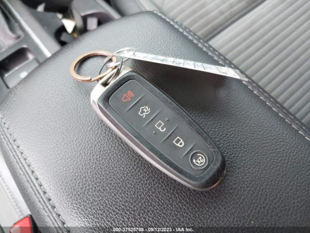 1FMCU0GD5KUA07544 Ford ESCAPE SE