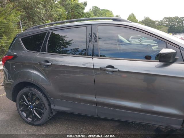 1FMCU0GD5KUA07544 Ford ESCAPE SE
