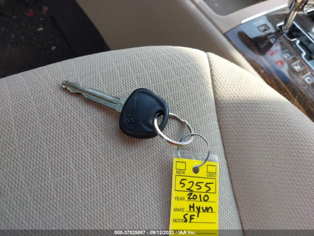 2010 HYUNDAI SANTA FE GLS VIN: 5NMSG3AB1AH387391