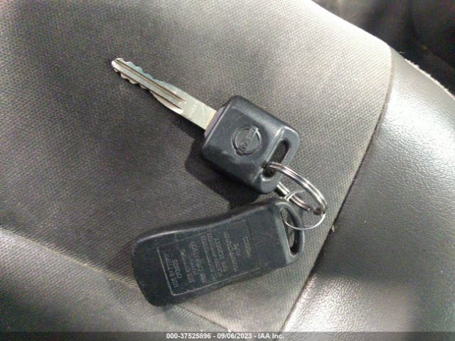 5BZBF0AA6EN160215 Nissan Nvp S