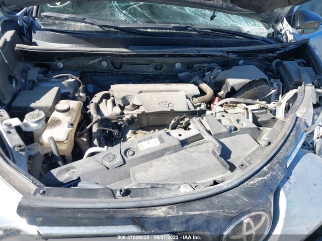 Toyota RAV4 LE 2018 JTMZFREV7JJ176537 Image 10