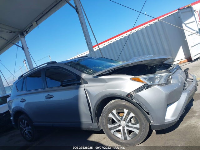 Toyota RAV4 LE 2018 JTMZFREV7JJ176537 Image 13