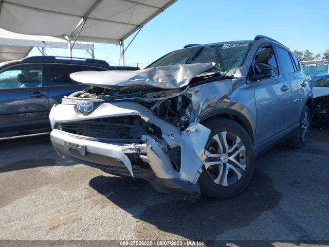 Toyota RAV4 LE 2018 JTMZFREV7JJ176537 Image 6