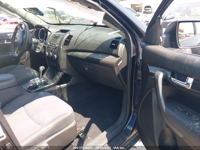 2013 KIA SORENTO LX VIN: 5XYKT3A69DG348514