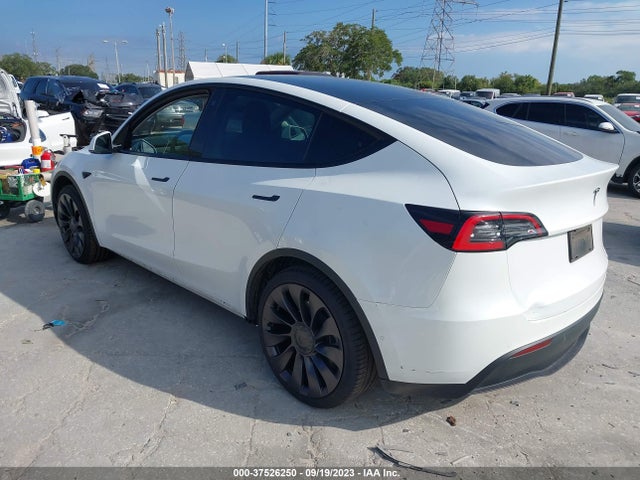 5YJYGDED6MF103593 Tesla Model Y Standard Range