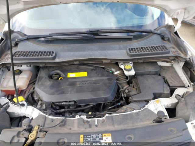 1FMCU0GX3GUB95823 Ford ESCAPE SE