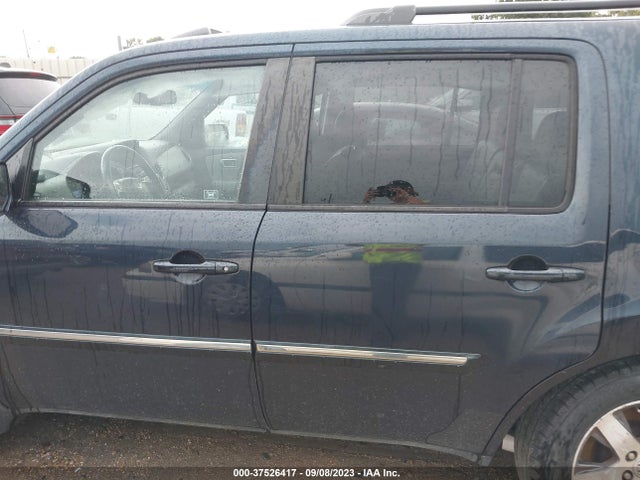 2012 HONDA PILOT TOURING VIN: 5FNYF3H99CB037916