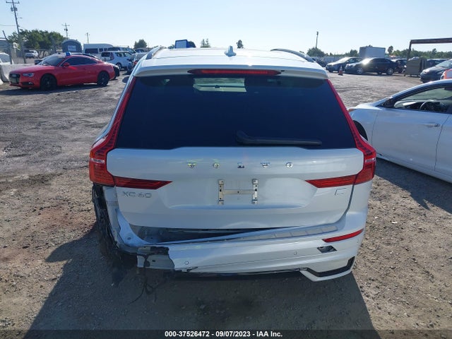 Volvo Xc60 Recharge Ultimate Dark Theme 2023 YV4H60DX2P1339725 Image 16