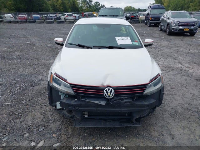 2013 VOLKSWAGEN JETTA SEDAN SE VIN: 3VWDP7AJ4DM407624