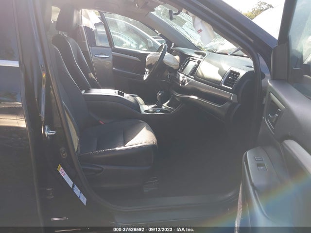Toyota Highlander Le 2016 5TDBKRFH2GS301333 Image 5