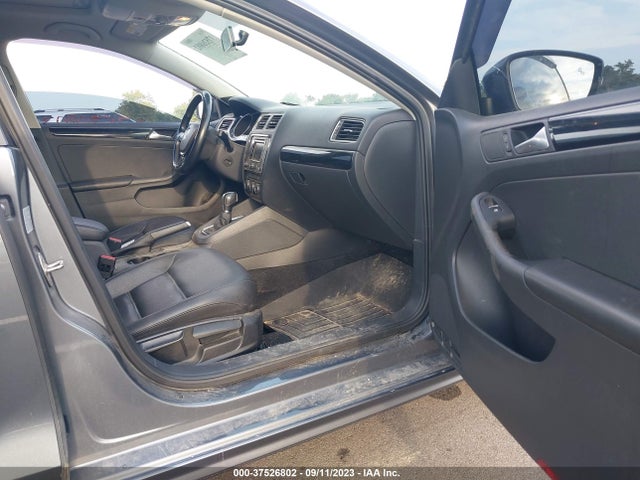 3VWLA7AJ5FM409947 Volkswagen Jetta Sedan 2.0l Tdi Sel