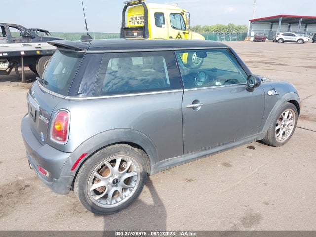 2007 MINI COOPER HARDTOP WMWMF735X7TL88389 Photo 3