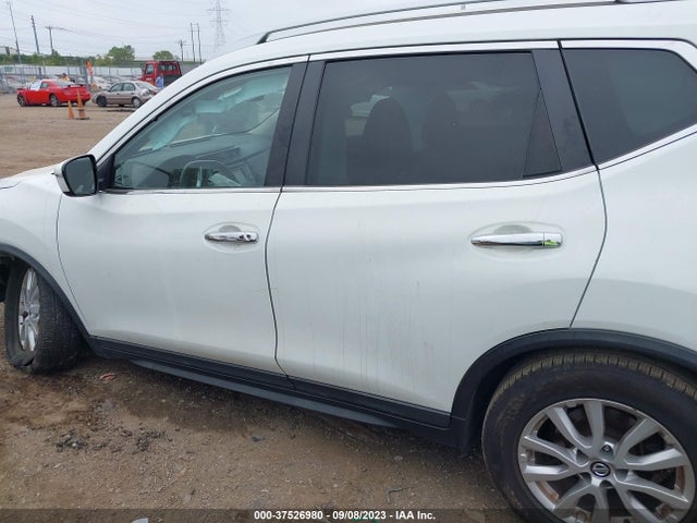 Nissan ROGUE SV 2018 KNMAT2MTXJP592091 Image 13
