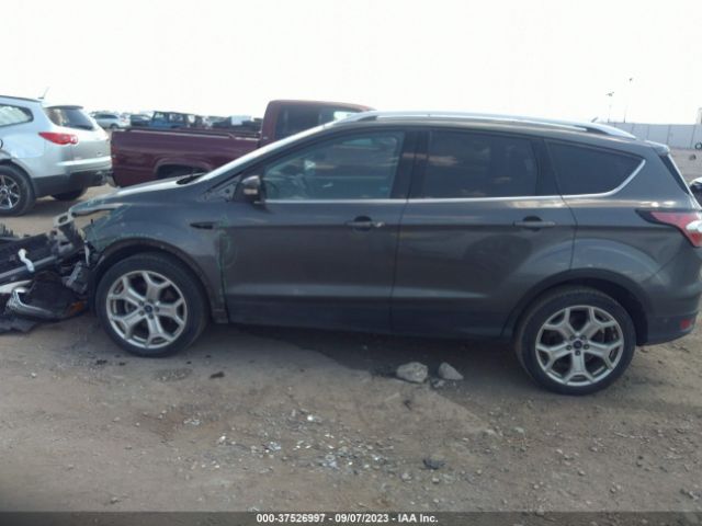 1FMCU0J98HUE72204 Ford Escape Titanium