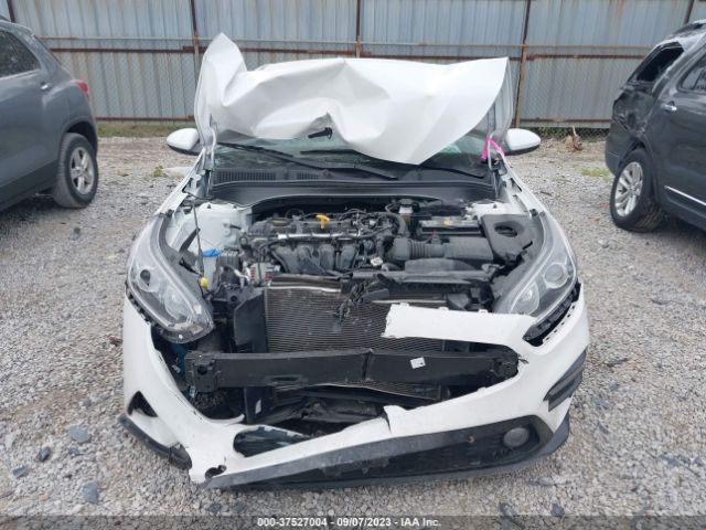 3KPF24AD4ME359555 KIA Forte Lxs