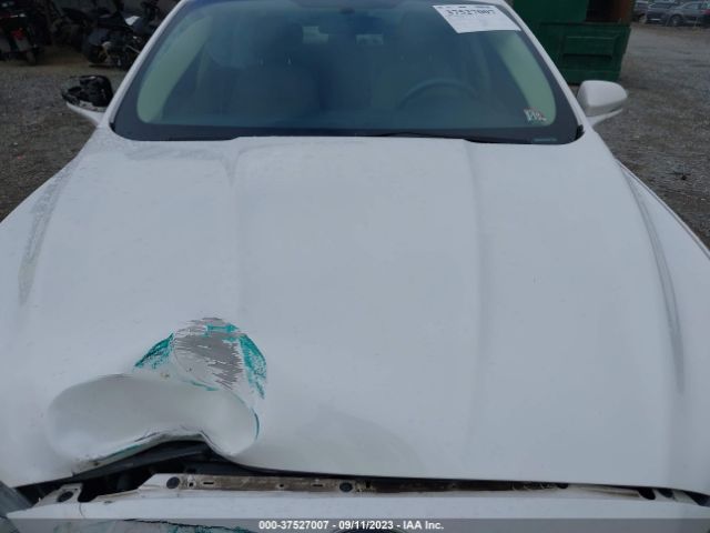1FA6P0H71G5121615 Ford FUSION SE