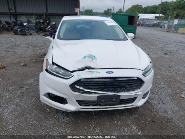 1FA6P0H71G5121615 Ford FUSION SE